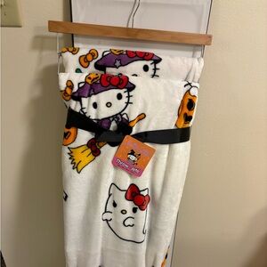 Hello kitty throws